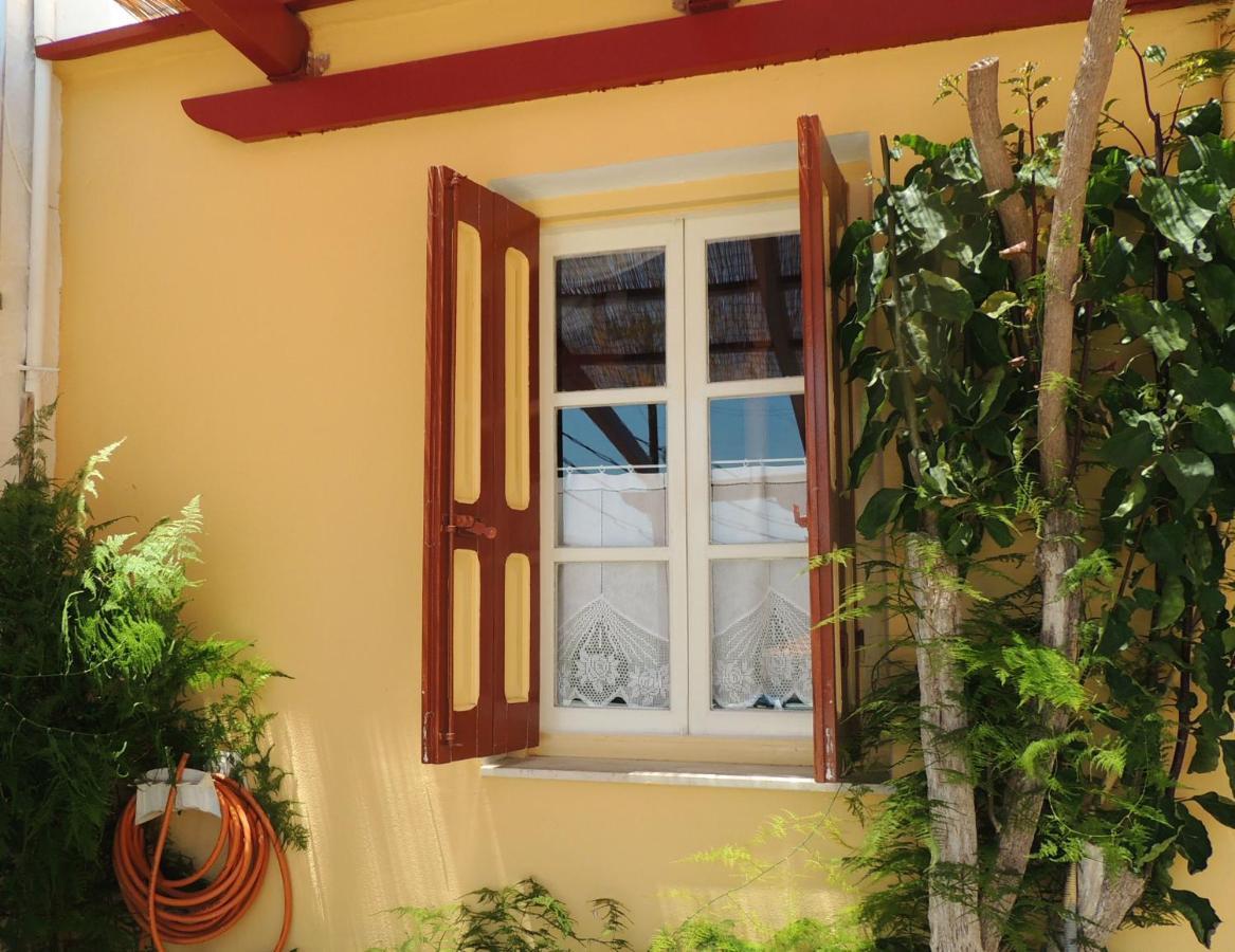 Aloustina'S House Simi Exterior foto